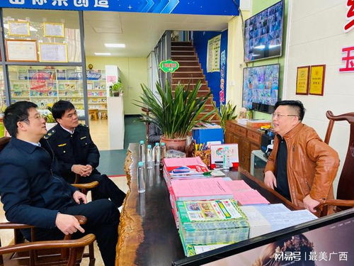 市政协副主席、市工商联主席曾锋视察红苹果教育集团食品安全工作